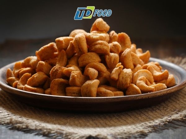 Hạt điều phô mai trứng muối – Món ăn vặt “gây nghiện”